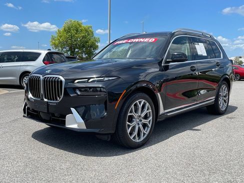 Used 2024 BMW X7 xDrive40i AWD/4WD image 3