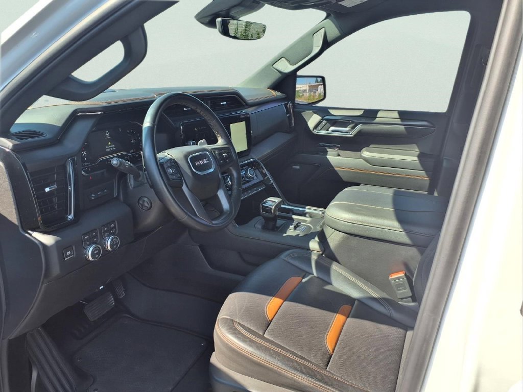 Used 2024 GMC Sierra 1500 AT4 w/ Technology Package AWD/4WD image 19
