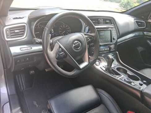 Used 2019 Nissan Maxima SR w/ Premium Package FWD image 14
