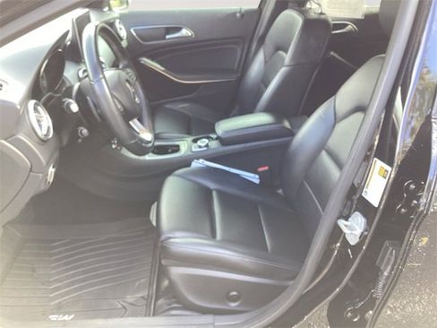 Used 2016 Mercedes-Benz GLA 250 4MATIC image 9