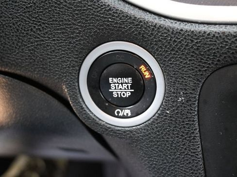 Used 2019 Dodge Charger SXT AWD/4WD image 21