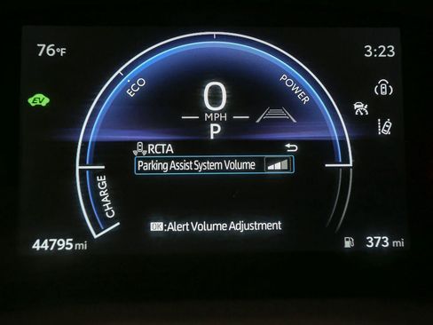 Used 2025 Toyota Camry SE FWD image 40