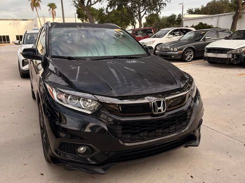 Used 2022 Honda HR-V Sport image 4