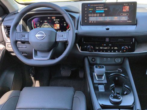 New 2026 Nissan Rogue Platinum w/ Platinum Premium Package AWD/4WD image 32