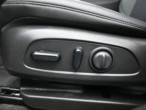 Used 2024 Buick Envista Preferred w/ Convenience I Package image 13