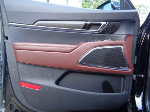 Used 2024 Kia Telluride SX image 15