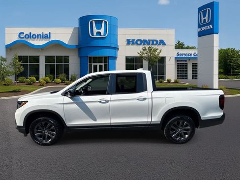 Used 2025 Honda Ridgeline Sport image 3