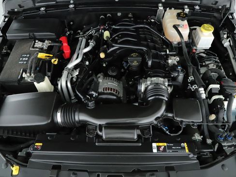 Used 2022 Jeep Gladiator Sport image 15