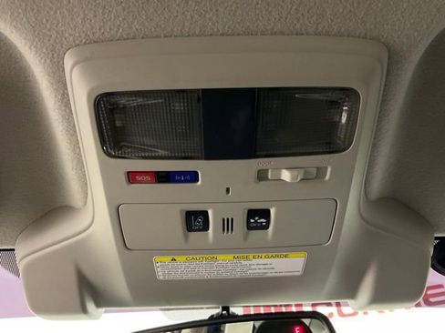 Used 2016 Subaru Crosstrek 2.0i Premium image 19