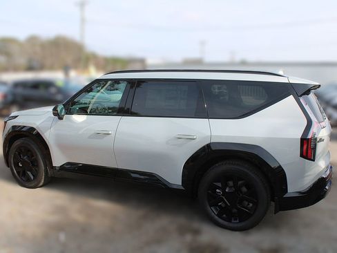 New 2026 Kia EV9 Land w/ Nightfall Edition Package image 16