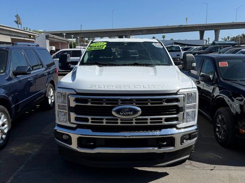 Used 2025 Ford Transit 350 XLT RWD image 2