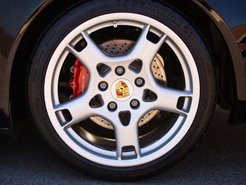 Used 2005 Porsche 911 Carrera S image 32