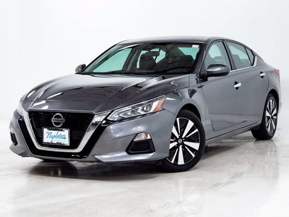 Used 2022 Nissan Altima 2.5 SV