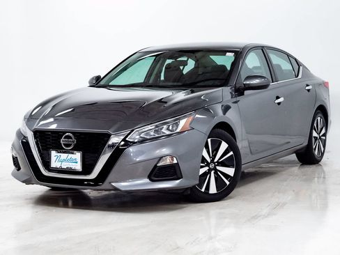 Used 2022 Nissan Altima 2.5 SV FWD image 1