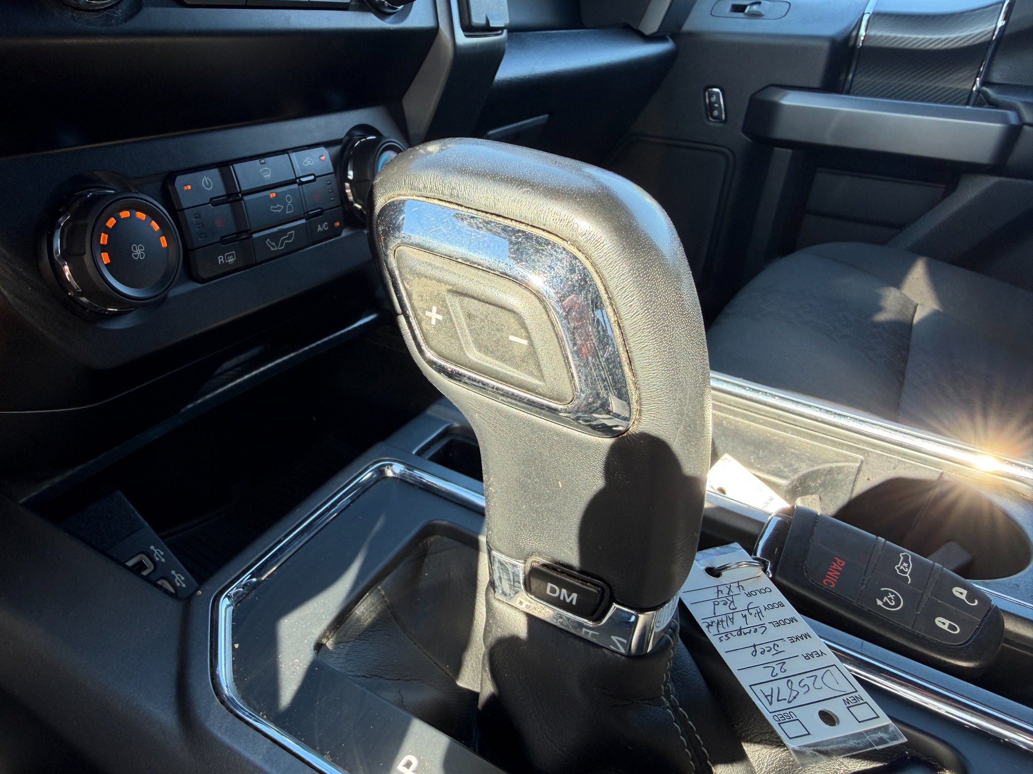 Used 2020 Ford F150 XLT w/ Equipment Group 302A Luxury AWD/4WD image 31