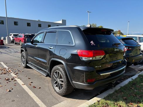 Used 2018 Jeep Grand Cherokee Limited AWD/4WD image 4