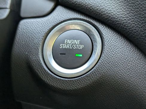 Used 2022 Chevrolet Equinox LT image 35