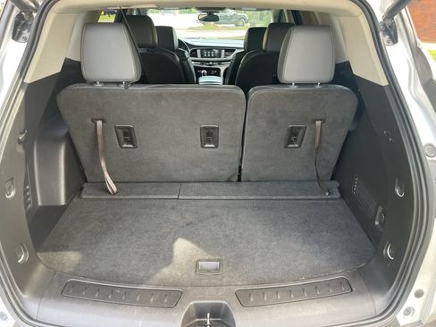 Used 2019 Buick Enclave Essence FWD image 15