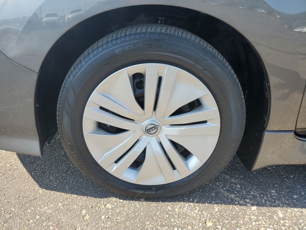 Used 2025 Nissan Leaf S FWD image 13