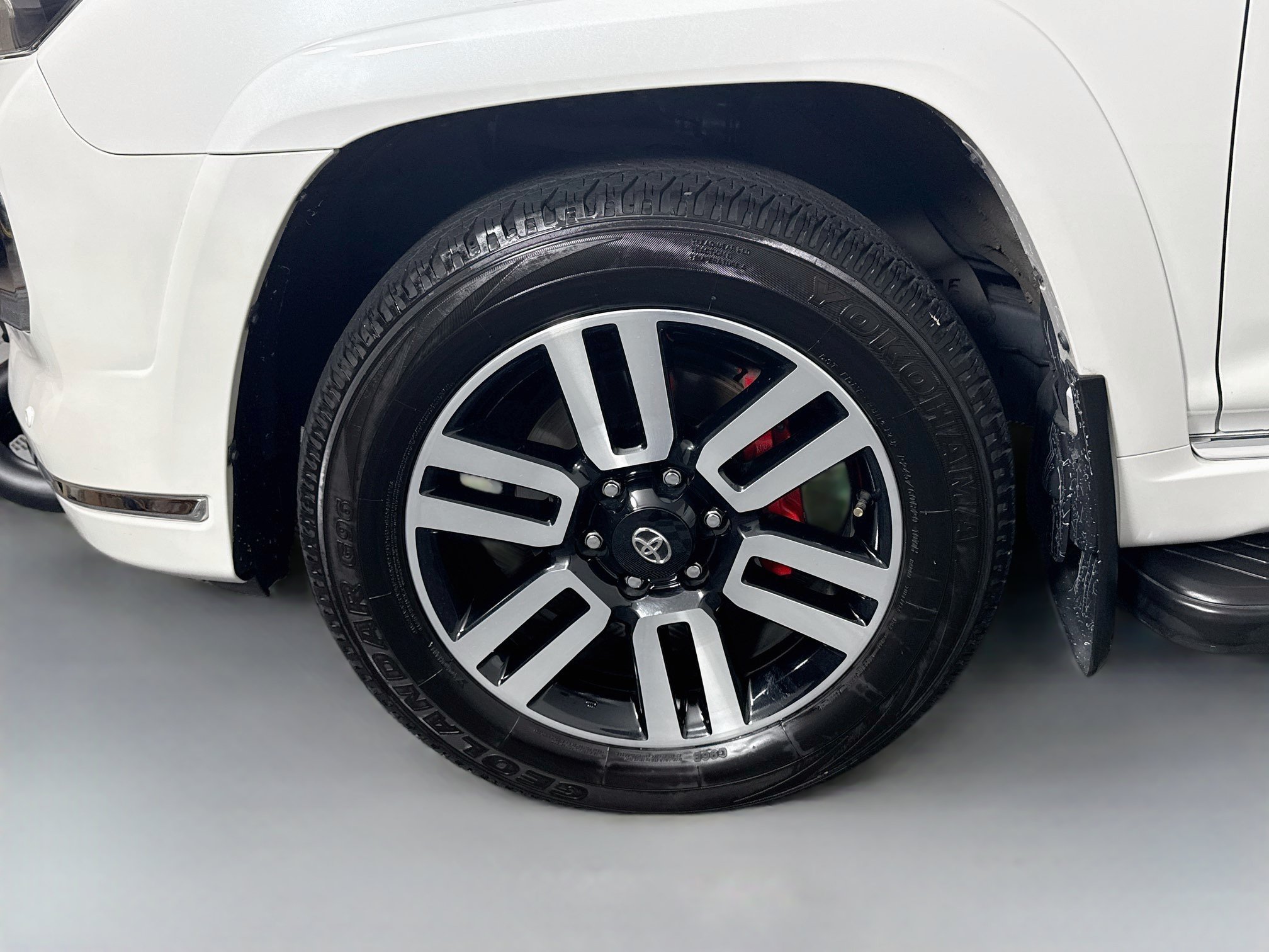 Used 2024 Toyota 4Runner Limited AWD/4WD image 32