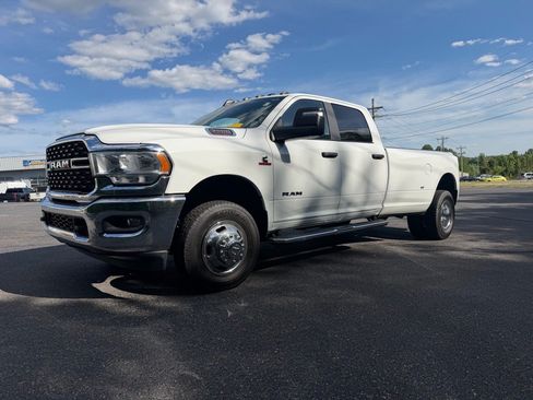 Used 2024 RAM 3500 Big Horn AWD/4WD image 8