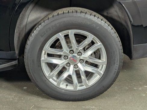 Used 2023 GMC Yukon SLT w/ SLT Premium Package image 10