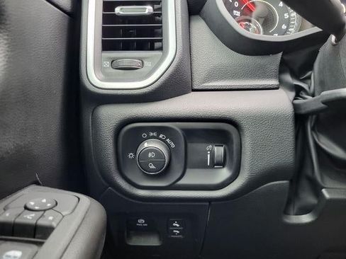Used 2025 RAM 1500 Big Horn AWD/4WD image 25
