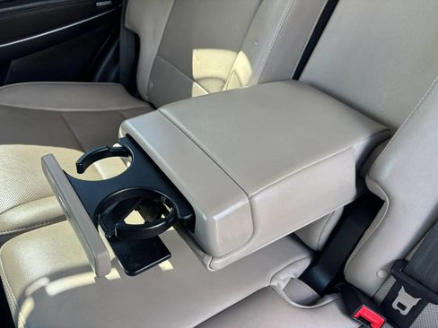 Used 2017 Hyundai Santa Fe Sport AWD/4WD image 69