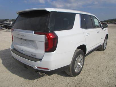 New 2026 GMC Yukon Denali w/ Sun & Power Step Package