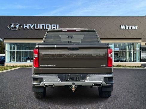 Used 2023 Chevrolet Silverado 1500 LTZ AWD/4WD image 3