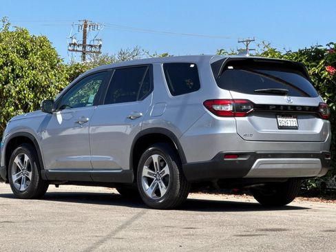 Used 2023 Honda Pilot EX-L image 6