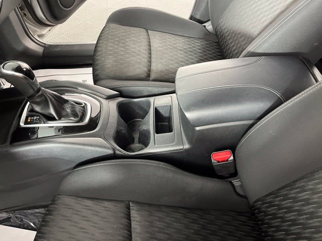 Used 2017 Nissan Rogue S AWD/4WD image 27