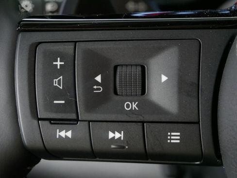 New 2025 Nissan Pathfinder Platinum image 23