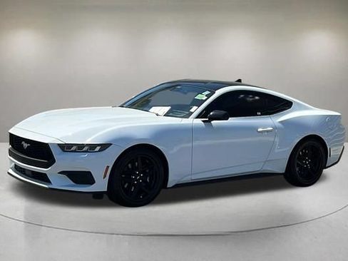 Certified 2024 Ford Mustang Coupe RWD image 2