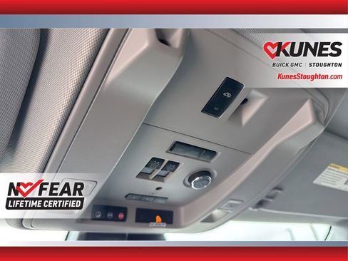 Used 2020 Cadillac Escalade Premium Luxury image 32