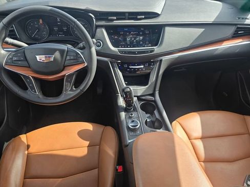 Used 2021 Cadillac XT5 Premium Luxury FWD image 15