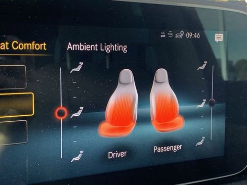 Used 2021 Mercedes-Benz GLE 450 4MATIC w/ AMG Line Exterior image 28