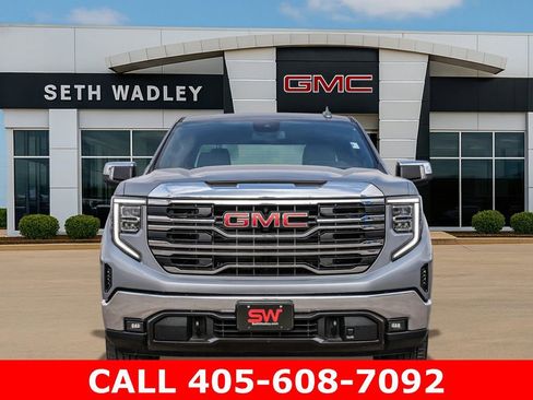 Used 2023 GMC Sierra 1500 SLT w/ SLT Premium Package AWD/4WD image 2