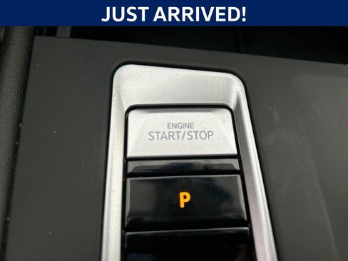 Used 2024 Volkswagen Atlas SE FWD image 28
