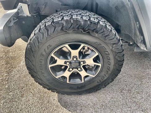 Used 2019 Jeep Wrangler Unlimited Rubicon w/ Safety Group image 32