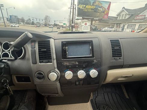 Used 2010 Toyota Tundra 4x4 Double Cab image 5
