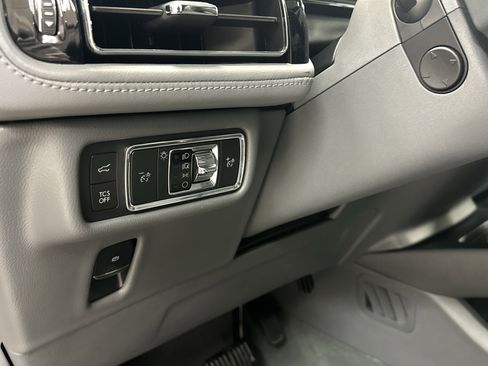 Used 2022 Lincoln Nautilus Reserve w/ Luxury Package image 21