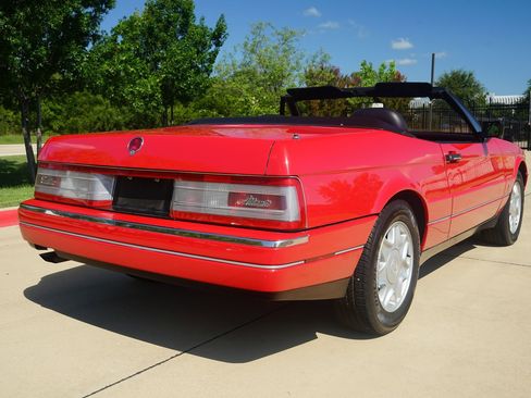 Used 1991 Cadillac Allante image 15