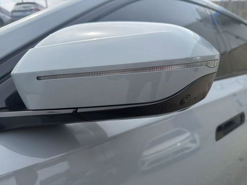 Used 2025 BMW i7 eDrive50 w/ M Sport Package RWD image 12