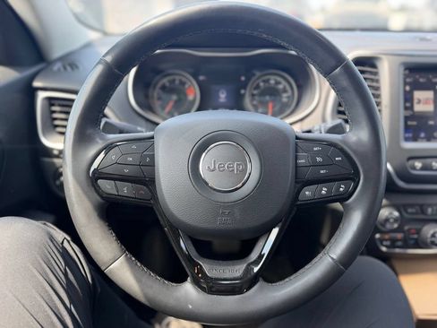 Used 2023 Jeep Cherokee Altitude Lux AWD/4WD image 6