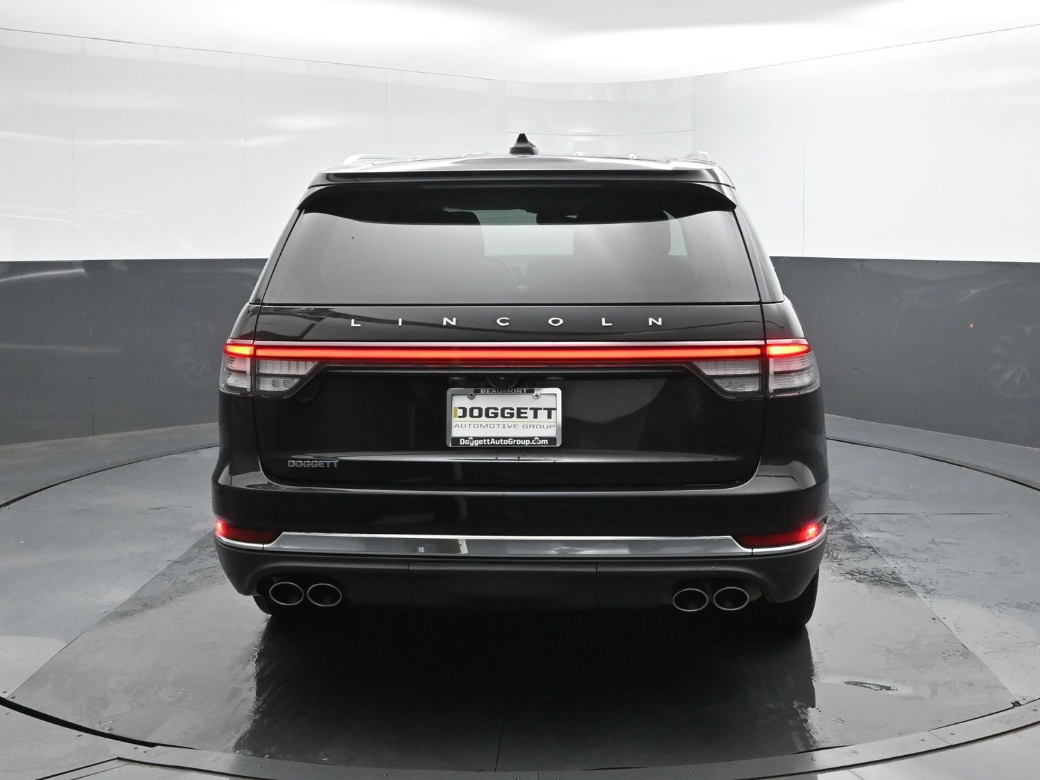 Used 2025 Lincoln Aviator 2WD image 5