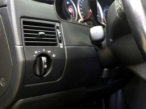 Used 2007 Chrysler Crossfire Coupe image 33