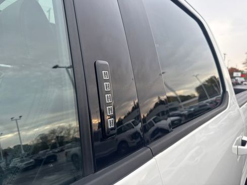 Used 2022 Ford F350 Lariat w/ Black Appearance Package image 28