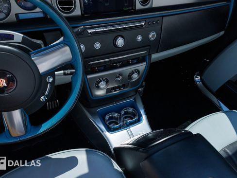 Used 2015 Rolls-Royce Phantom Drophead Coupe RWD image 26