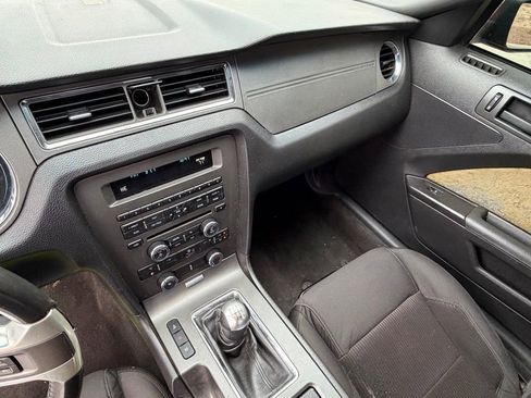 Used 2013 Ford Mustang GT image 17
